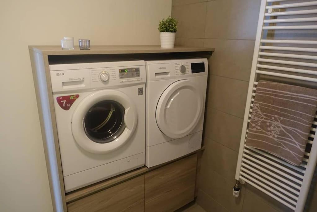 Beautiful Flat In Downtown Reykjavik With A Veiw Lägenhet Exteriör bild